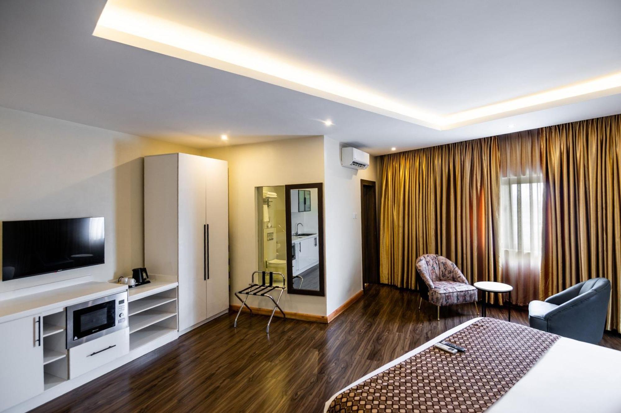 Protea Hotel By Marriott Delta Warri Exterior photo