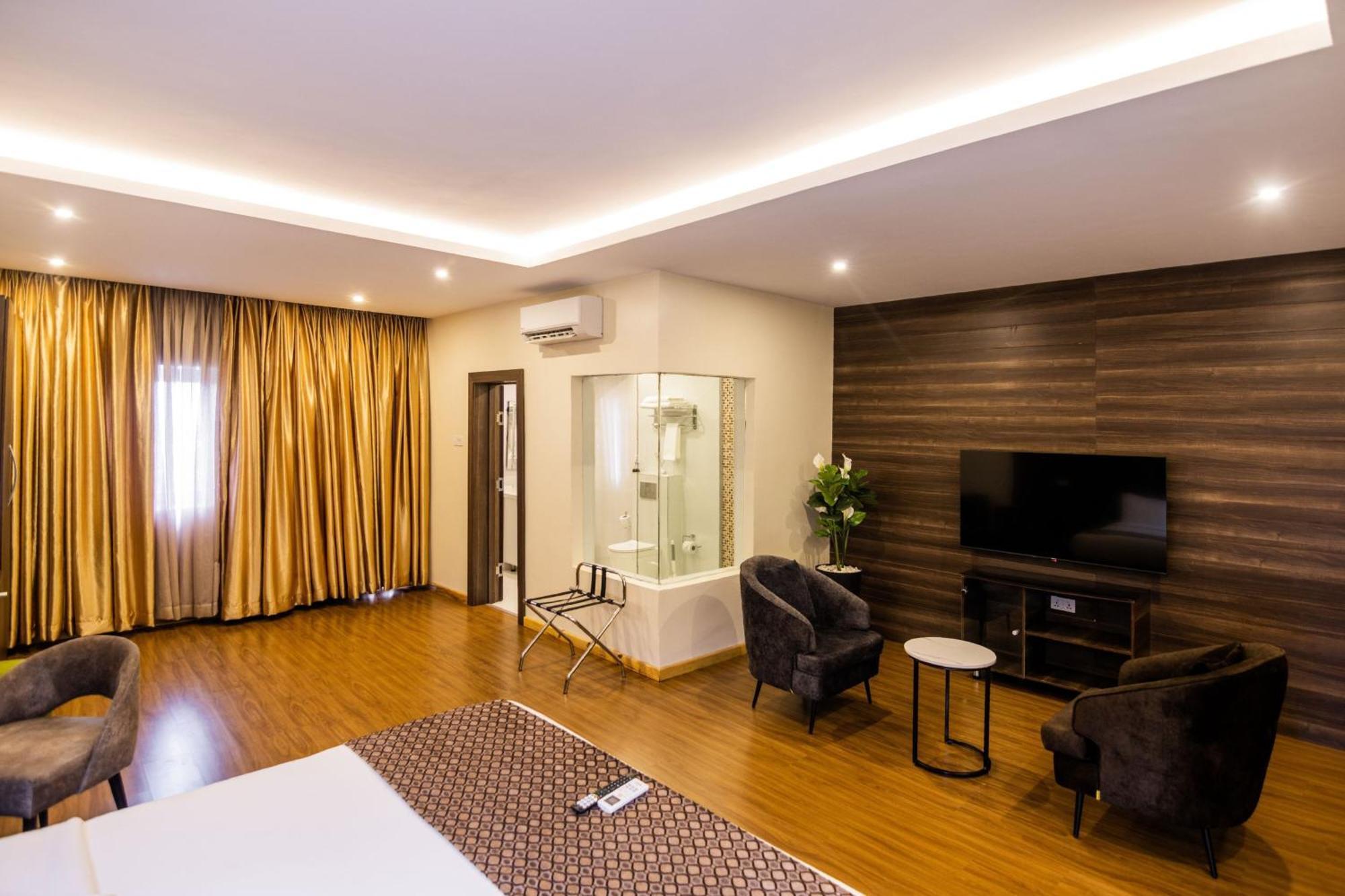 Protea Hotel By Marriott Delta Warri Exterior photo